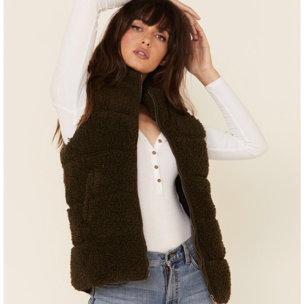 PJ Salvage NEW Cozy Olive Green Zip Sherpa Vest with Pockets Size Small